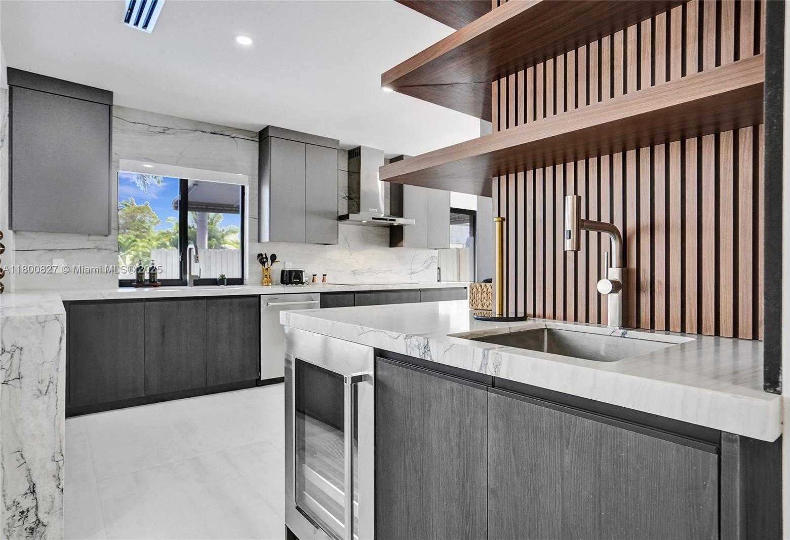 Small Image of 3010 NORTH EAST 46TH ST, Fort Lauderdale Number 14