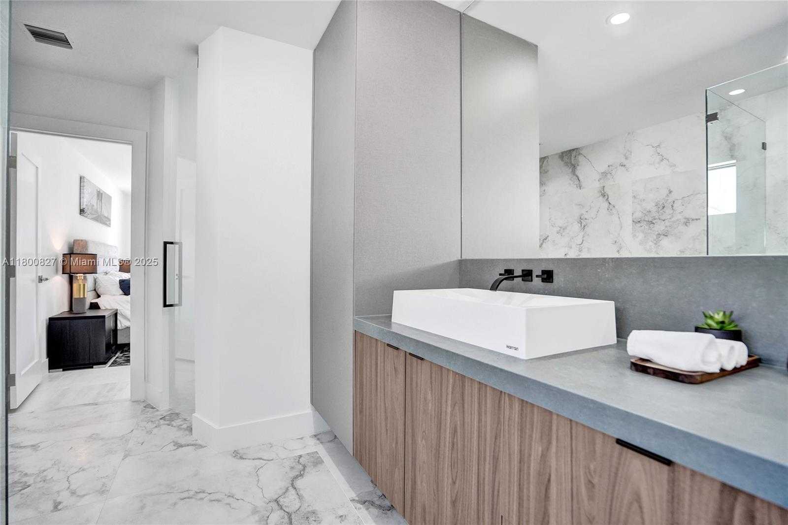 Small Image of 3010 NORTH EAST 46TH ST, Fort Lauderdale Number 28