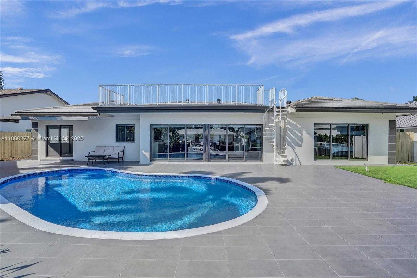 Small Image of 3010 NORTH EAST 46TH ST, Fort Lauderdale Number 3