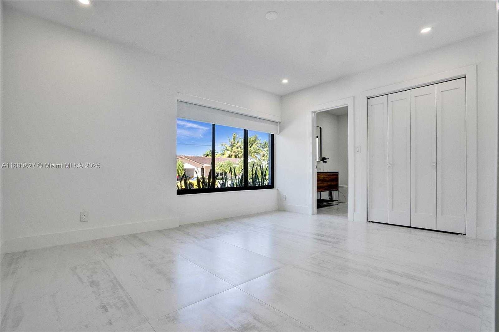 Small Image of 3010 NORTH EAST 46TH ST, Fort Lauderdale Number 30