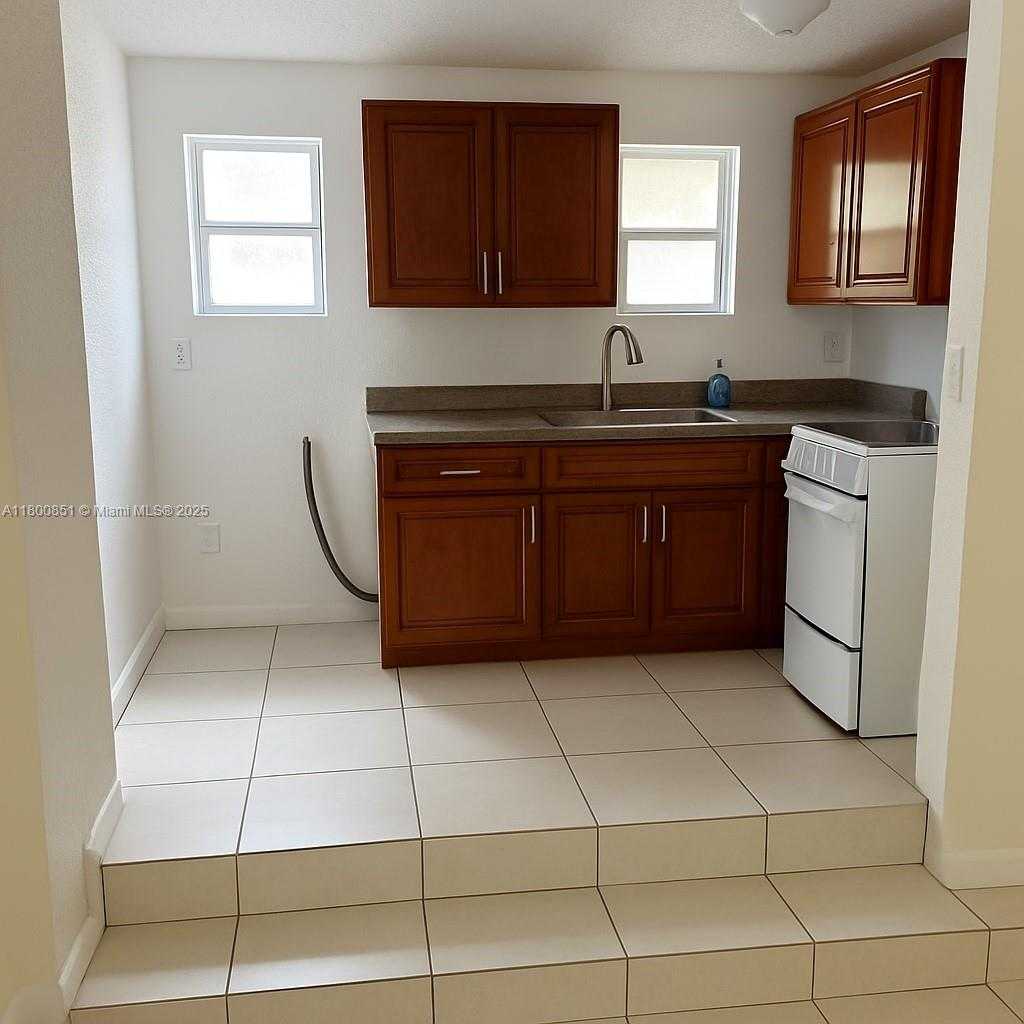 Small Image of 1741 SOUTH WEST 17TH CT, Miami Number 10