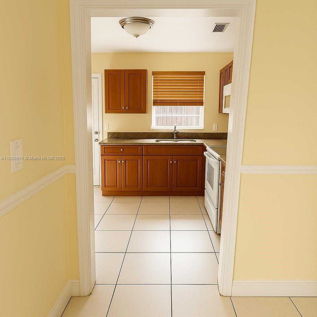 Small Image of 1741 SOUTH WEST 17TH CT, Miami Number 4