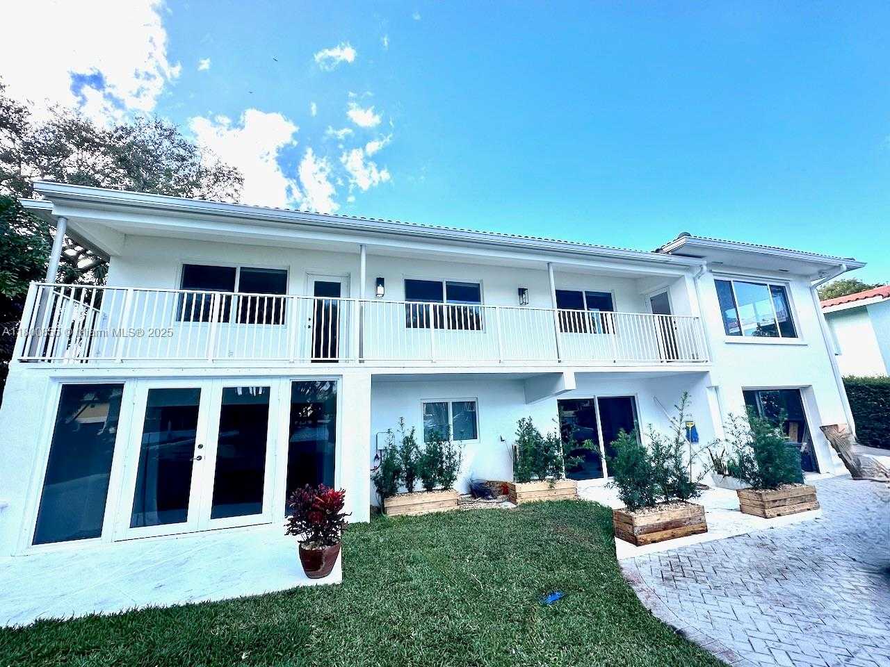 Small Image of 10361 NORTH EAST 4TH AVE, Miami Shores Number 2