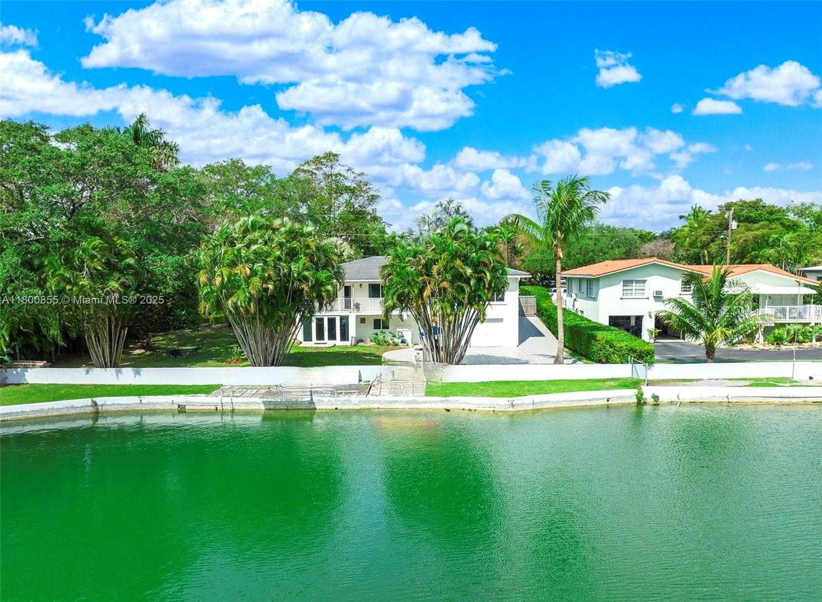 Small Image of 10361 NORTH EAST 4TH AVE, Miami Shores Number 3