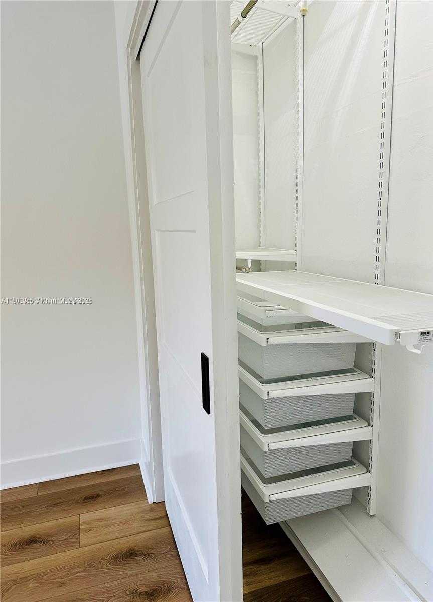 Small Image of 10361 NORTH EAST 4TH AVE, Miami Shores Number 32