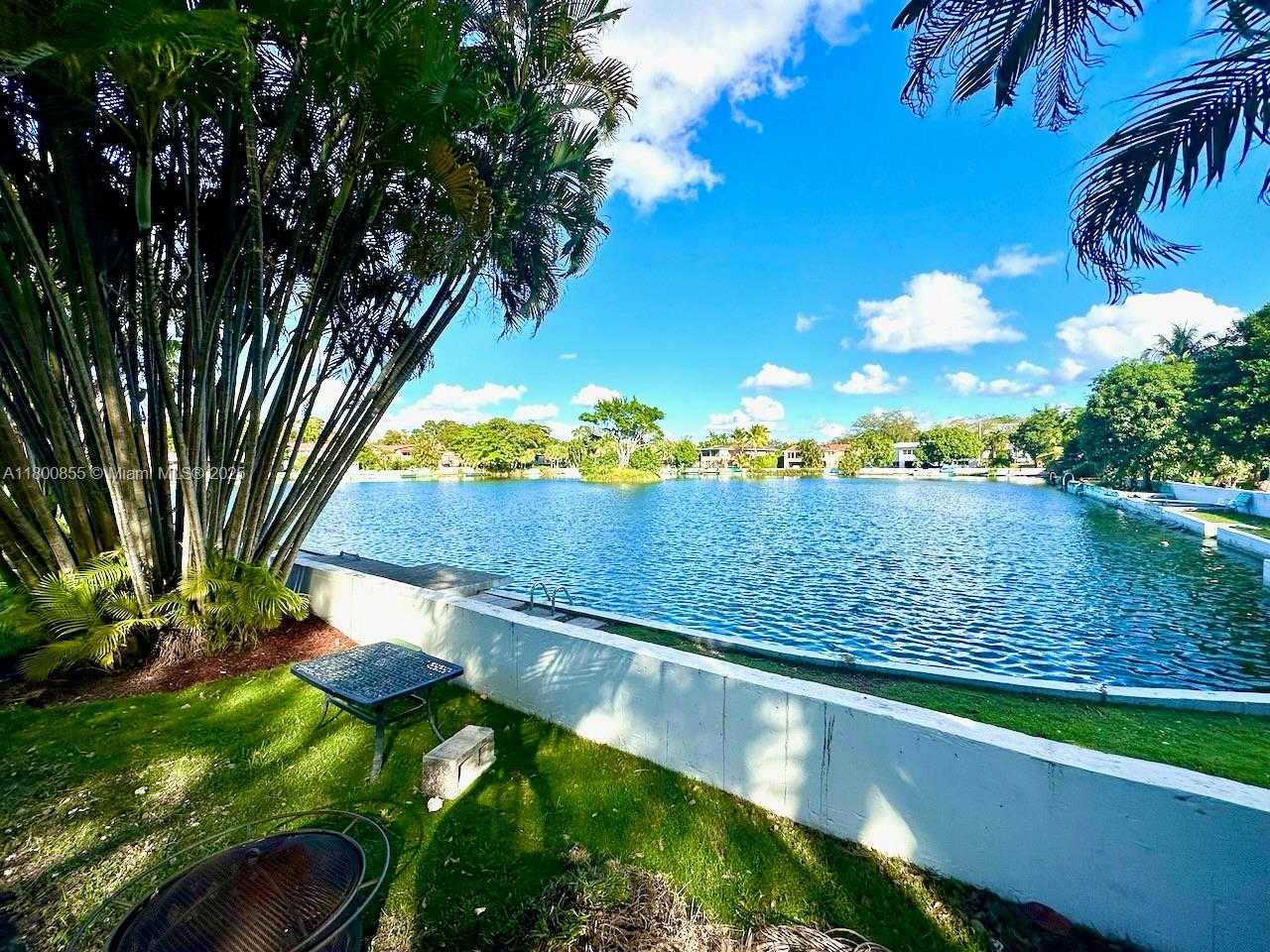 Small Image of 10361 NORTH EAST 4TH AVE, Miami Shores Number 4