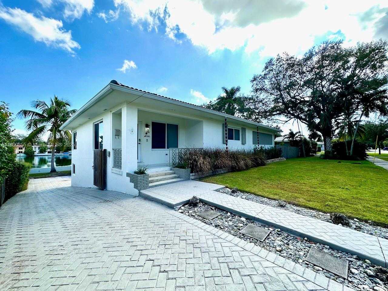 Small Image of 10361 NORTH EAST 4TH AVE, Miami Shores Number 8