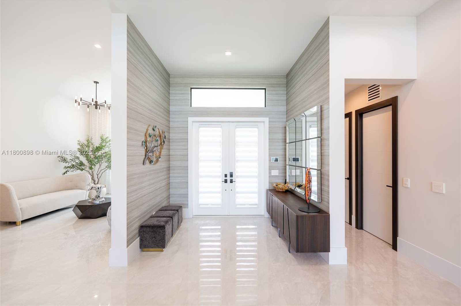 Small Image of 9625 VESCOVATO WAY, Boca Raton Number 2