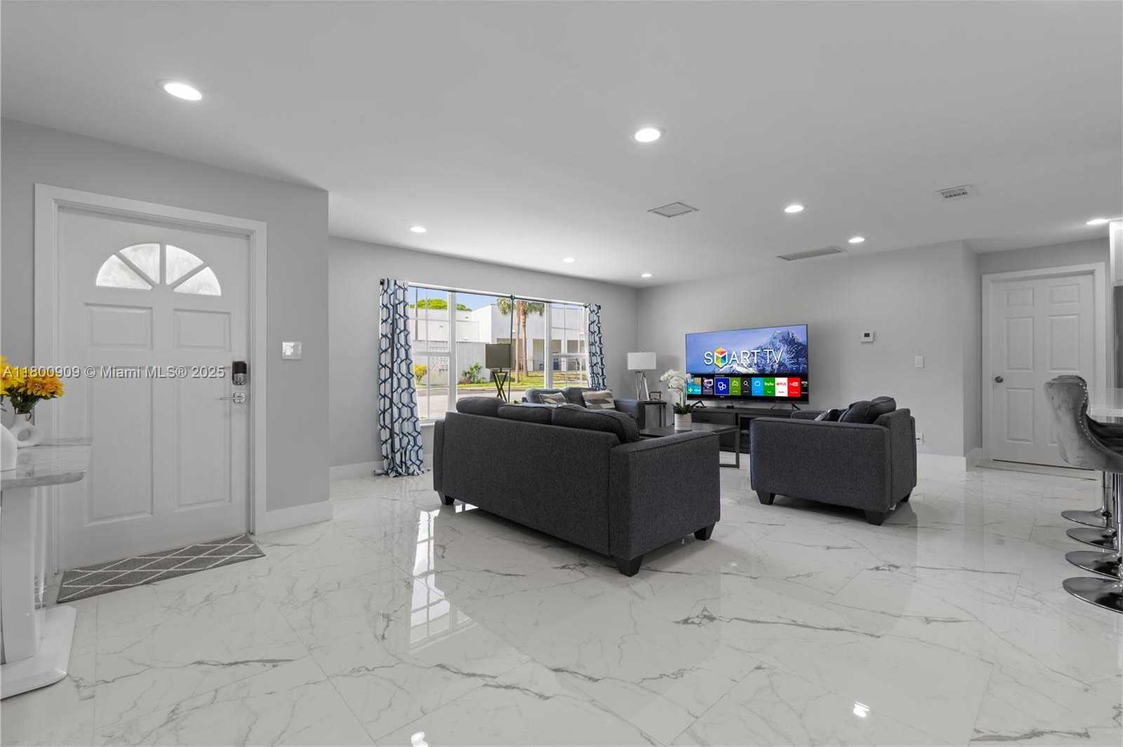 Small Image of 6307 NW 19TH CT, Margate Number 2