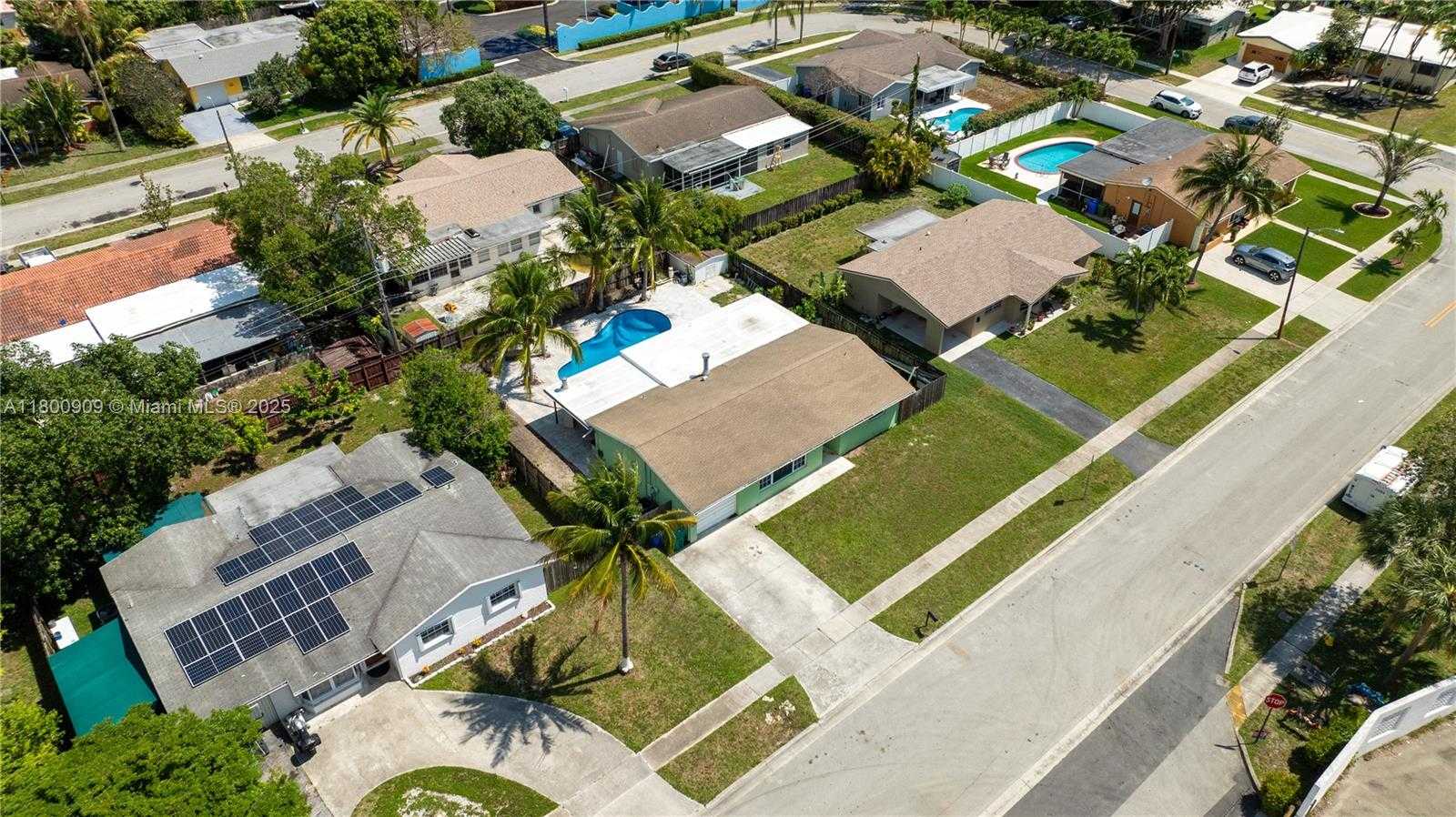 Small Image of 6307 NW 19TH CT, Margate Number 39