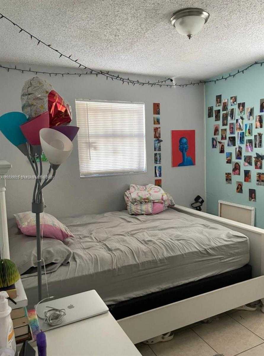 Small Image of 2345 NORTH WEST 14TH CT, Fort Lauderdale Number 7