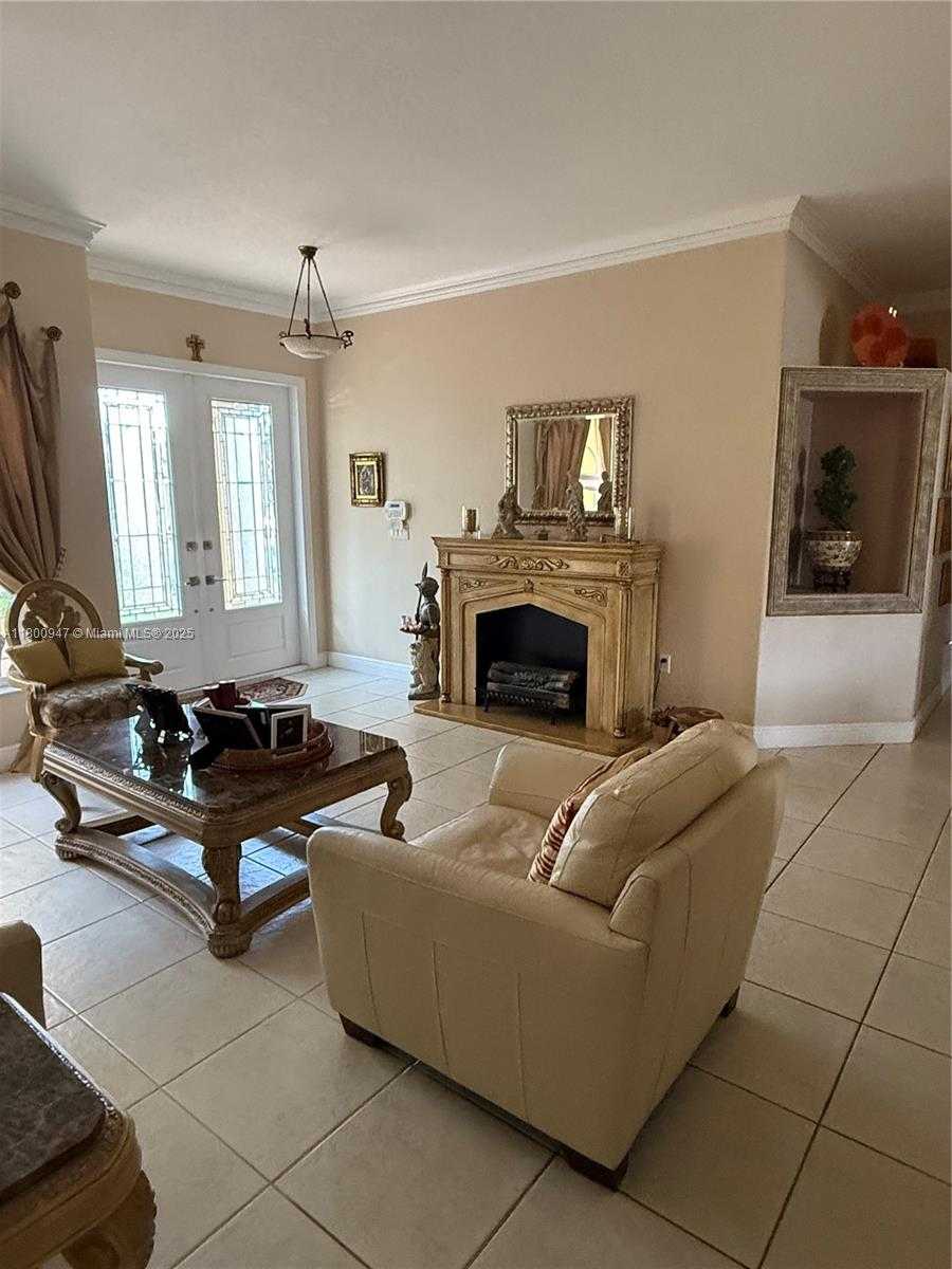 Small Image of 8943 NORTH WEST 174TH ST, Hialeah Number 19