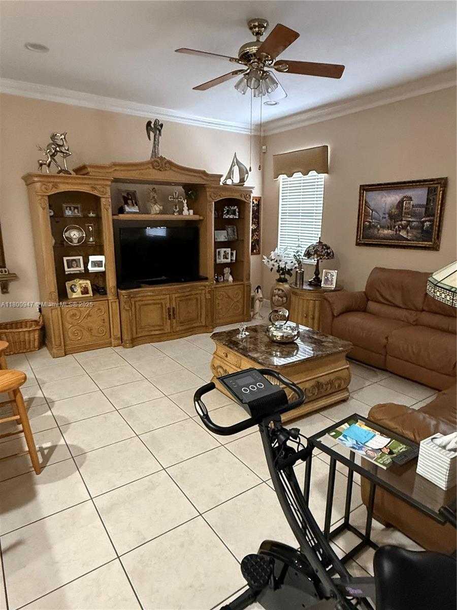 Small Image of 8943 NORTH WEST 174TH ST, Hialeah Number 30