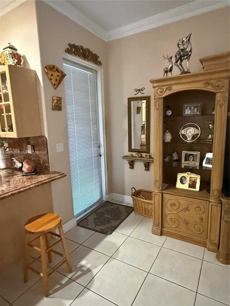 Small Image of 8943 NORTH WEST 174TH ST, Hialeah Number 34