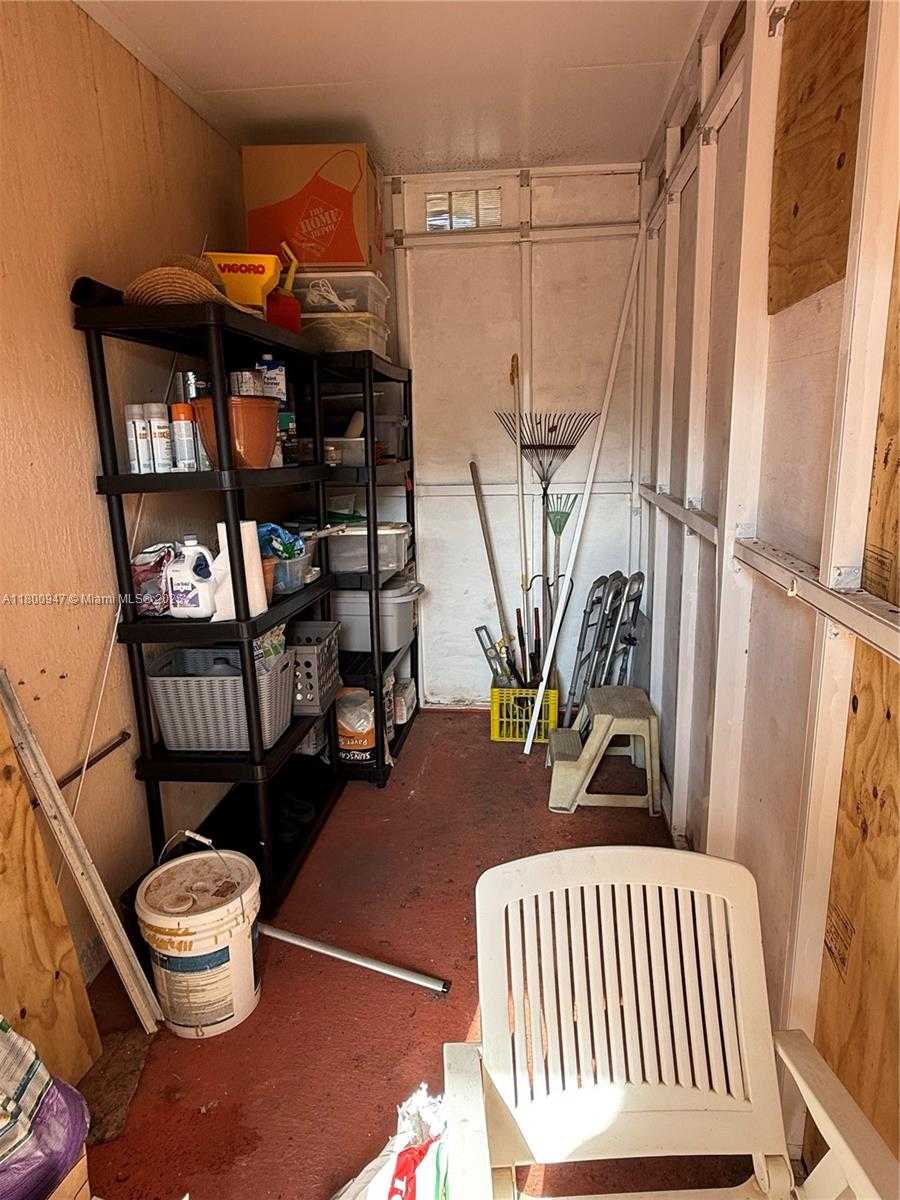 Small Image of 8943 NORTH WEST 174TH ST, Hialeah Number 38