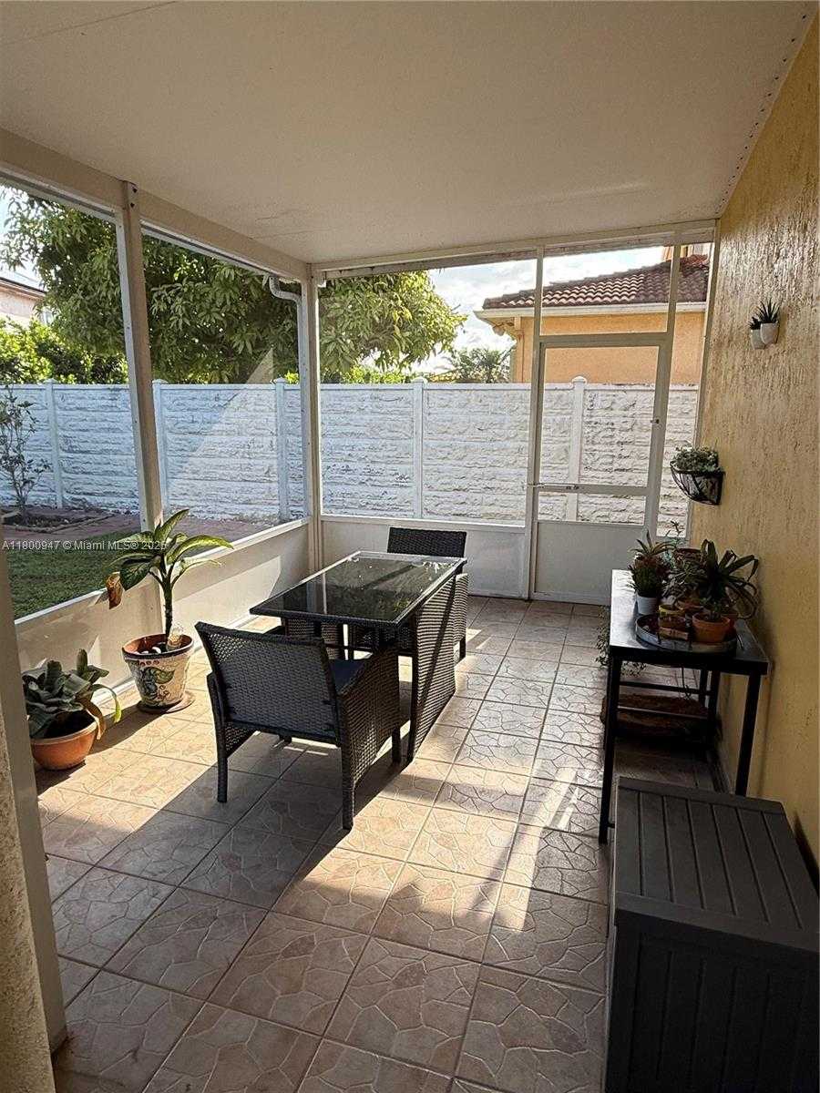 Small Image of 8943 NORTH WEST 174TH ST, Hialeah Number 43