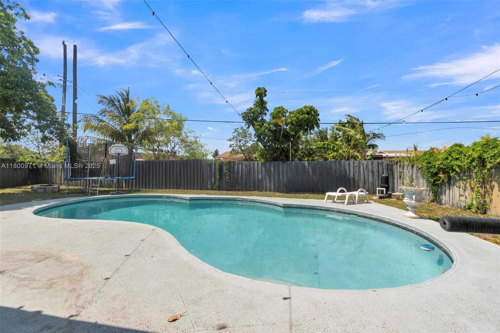 Small Image of 1371 NORTH WEST 198TH ST, Miami Gardens Number 28