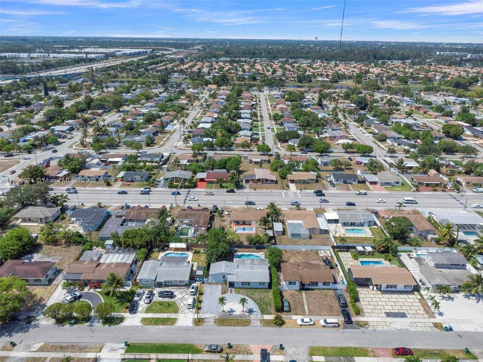Small Image of 1371 NORTH WEST 198TH ST, Miami Gardens Number 39