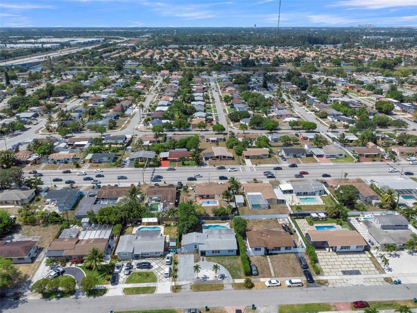 Small Image of 1371 NORTH WEST 198TH ST, Miami Gardens Number 42