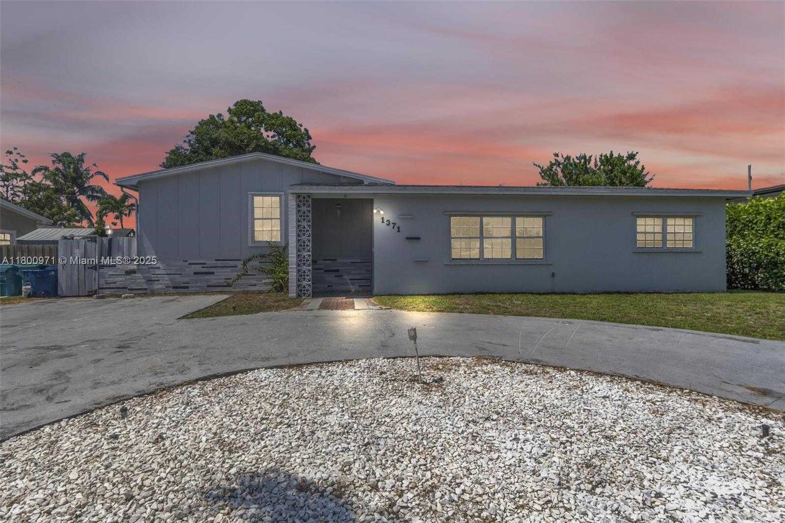 Small Image of 1371 NORTH WEST 198TH ST, Miami Gardens Number 45