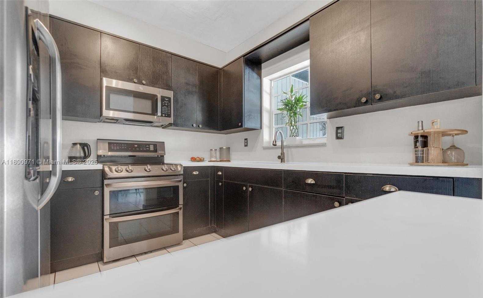 Small Image of 1371 NORTH WEST 198TH ST, Miami Gardens Number 7