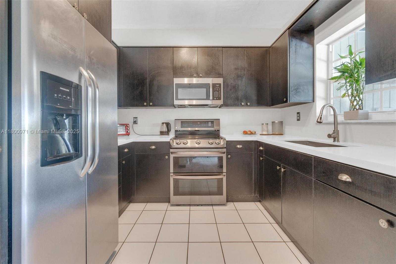 Small Image of 1371 NORTH WEST 198TH ST, Miami Gardens Number 8