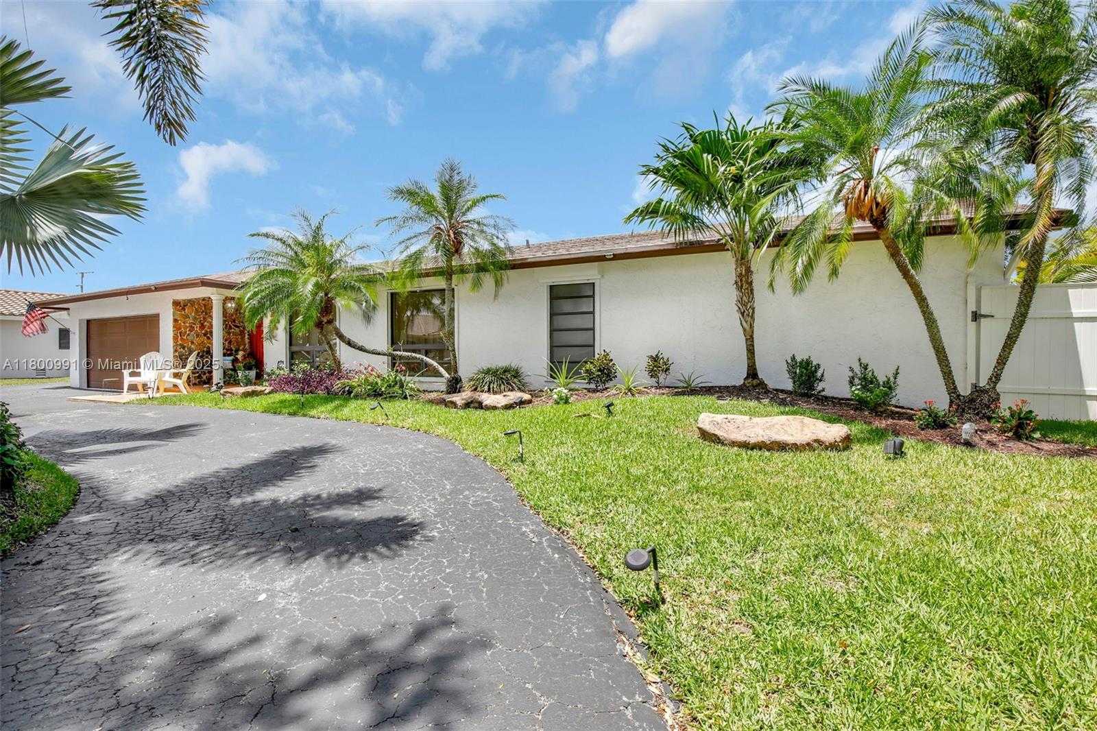 Small Image of 6001 SOUTH WEST 18TH ST, Plantation Number 5