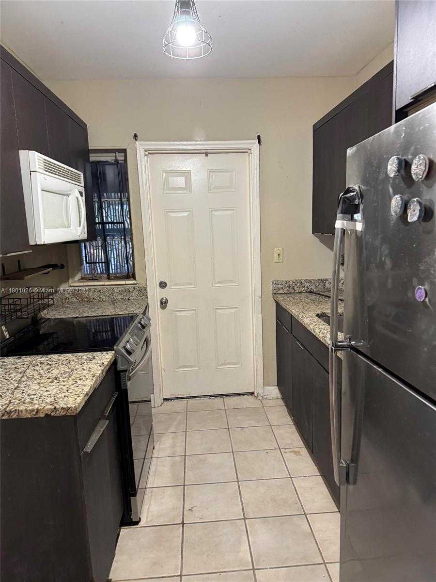 Small Image of 755 NORTH WEST 126TH ST, North Miami Number 11