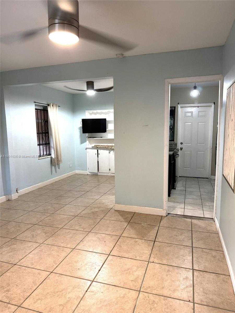 Small Image of 755 NORTH WEST 126TH ST, North Miami Number 5