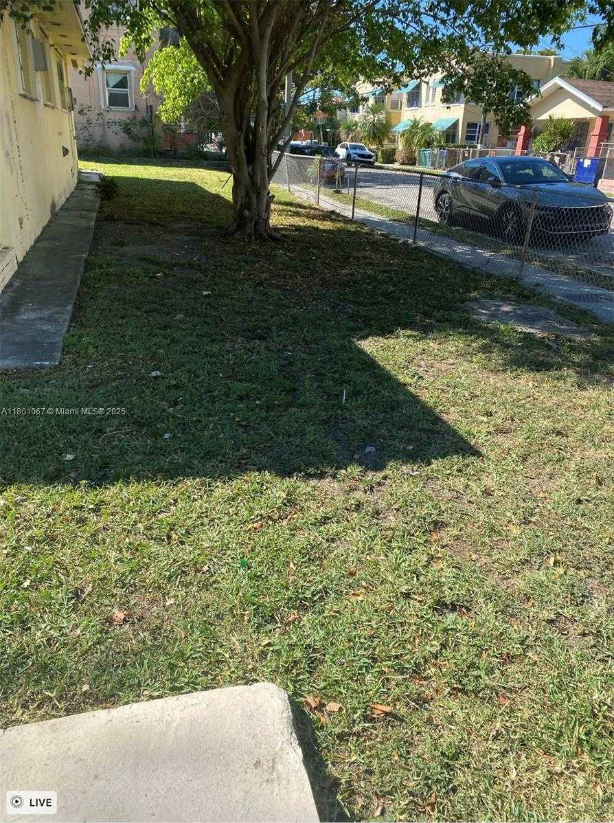 Small Image of 1268 SOUTH WEST 4TH ST, Miami Number 2