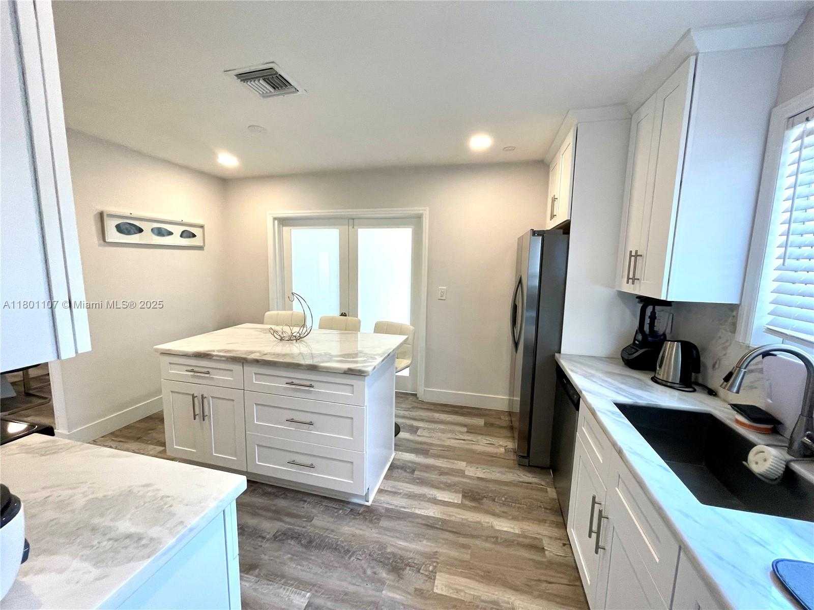 Small Image of 1900 NORTH EAST 180TH ST, North Miami Beach Number 16