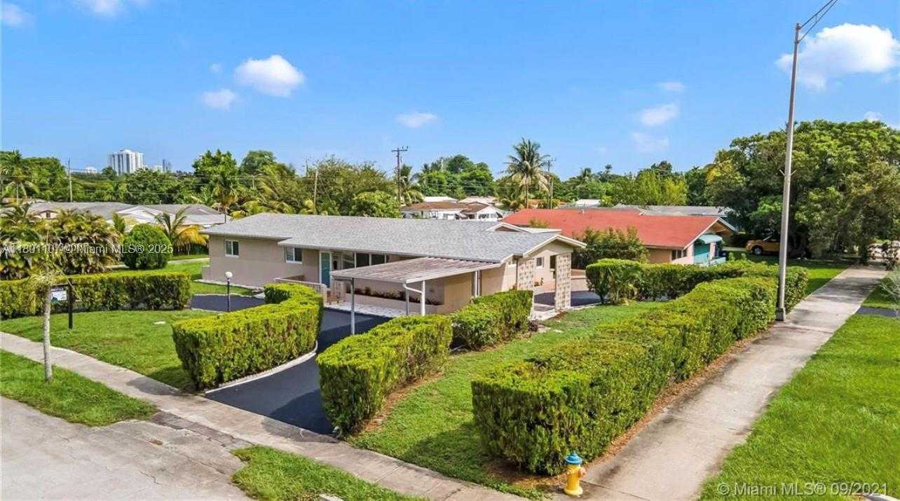 Small Image of 1900 NORTH EAST 180TH ST, North Miami Beach Number 2
