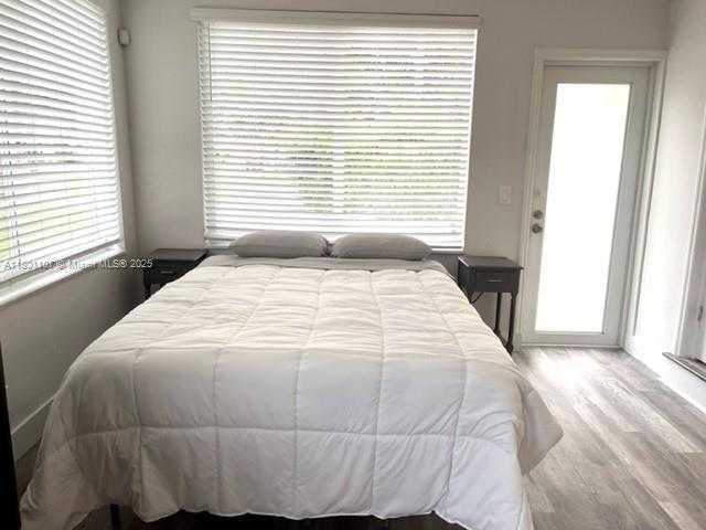 Small Image of 1900 NORTH EAST 180TH ST, North Miami Beach Number 35