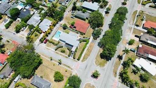 Small Image of 1900 NORTH EAST 180TH ST, North Miami Beach Number 6