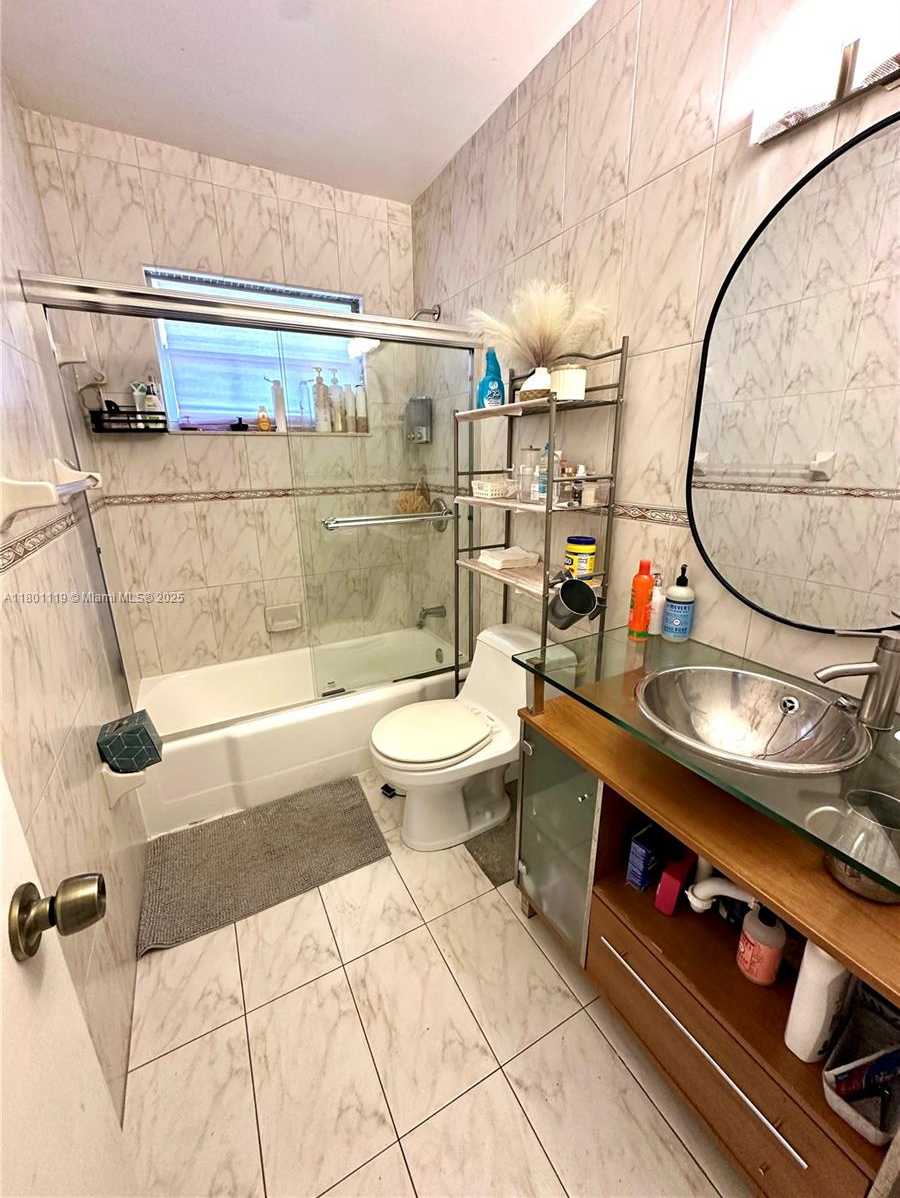 Small Image of 21000 NORTH EAST 26TH AVE, Miami Number 6