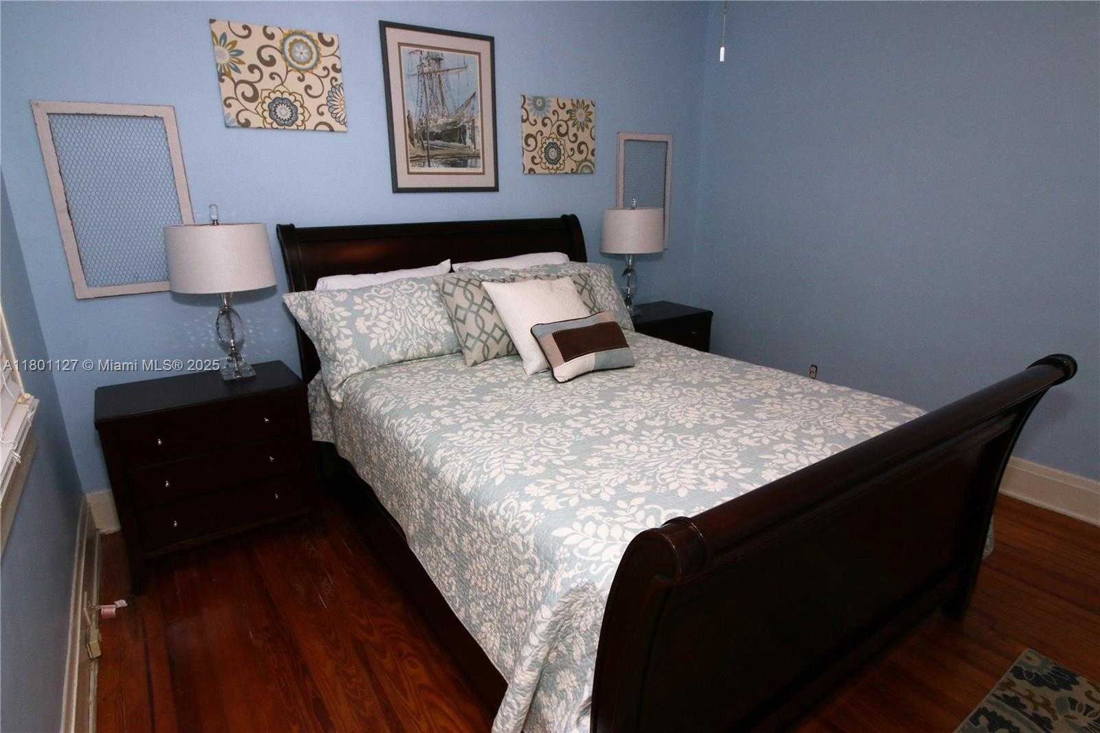 Small Image of 804 SOUTH EAST 10TH ST, Fort Lauderdale Number 15