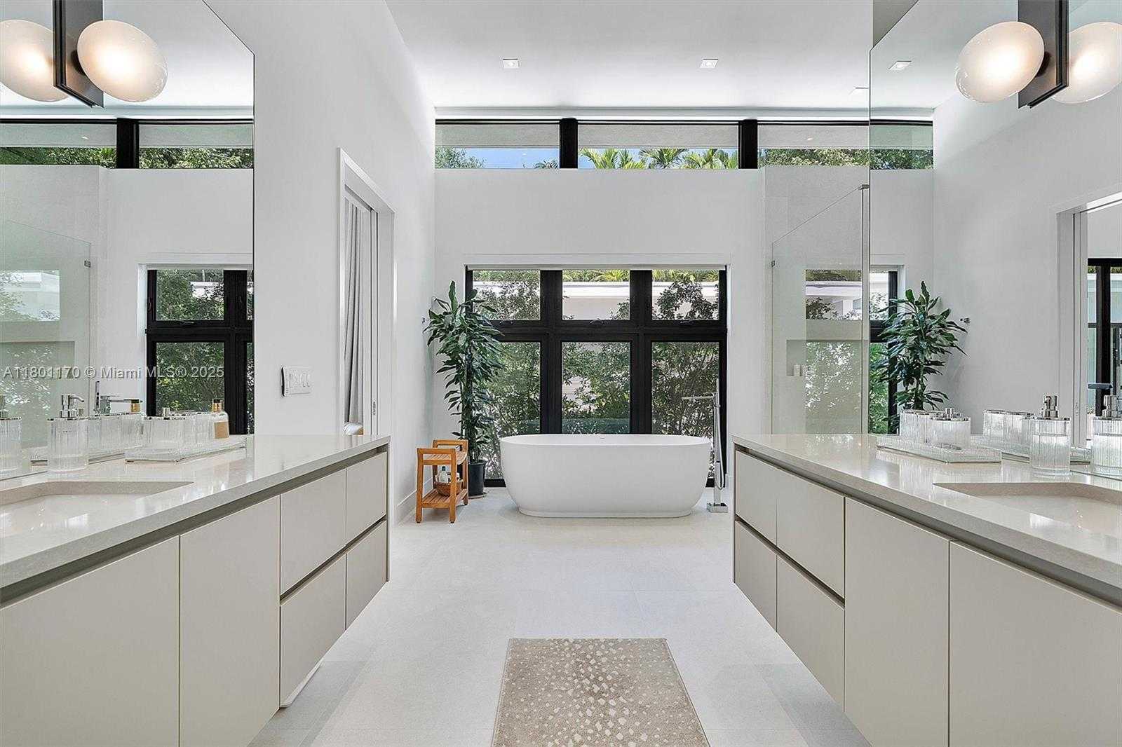 Small Image of 4151 GATE LN, Miami Number 18
