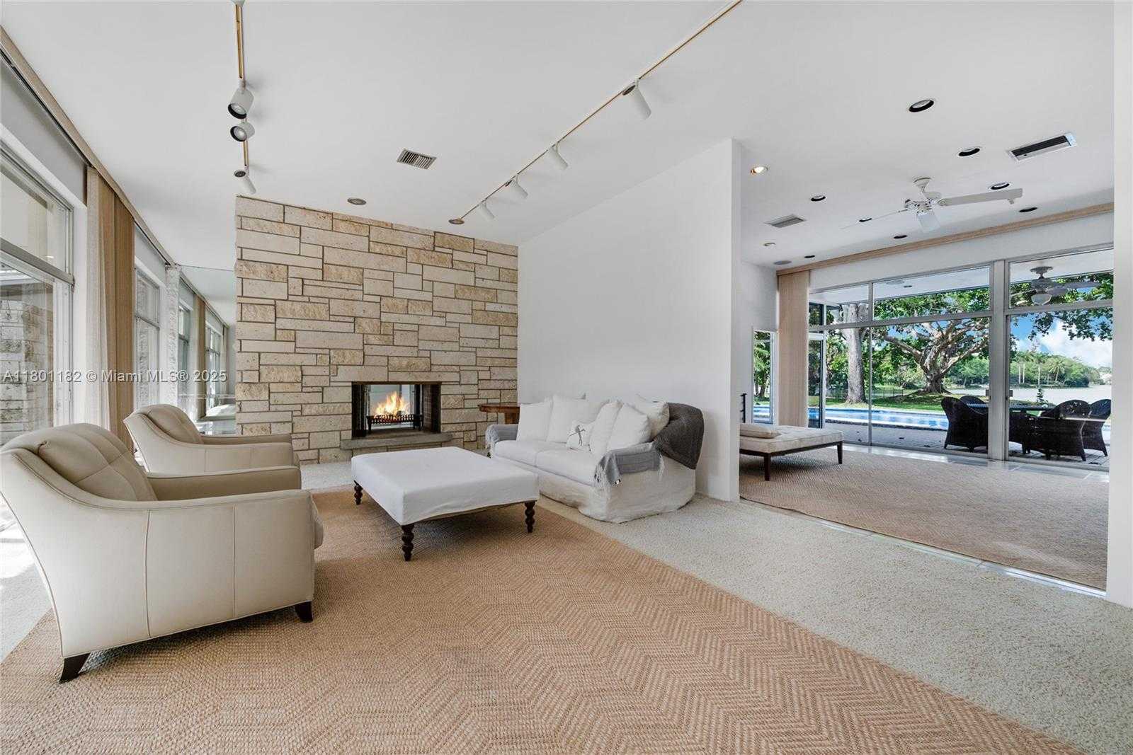 Small Image of 9000 SCHOOL HOUSE RD, Coral Gables Number 12