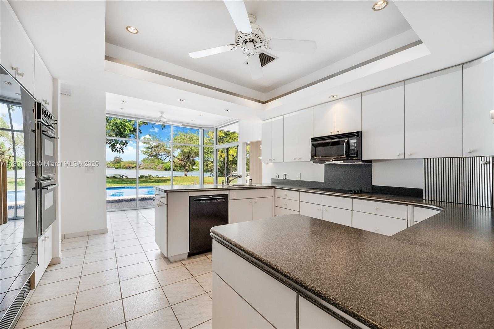 Small Image of 9000 SCHOOL HOUSE RD, Coral Gables Number 17
