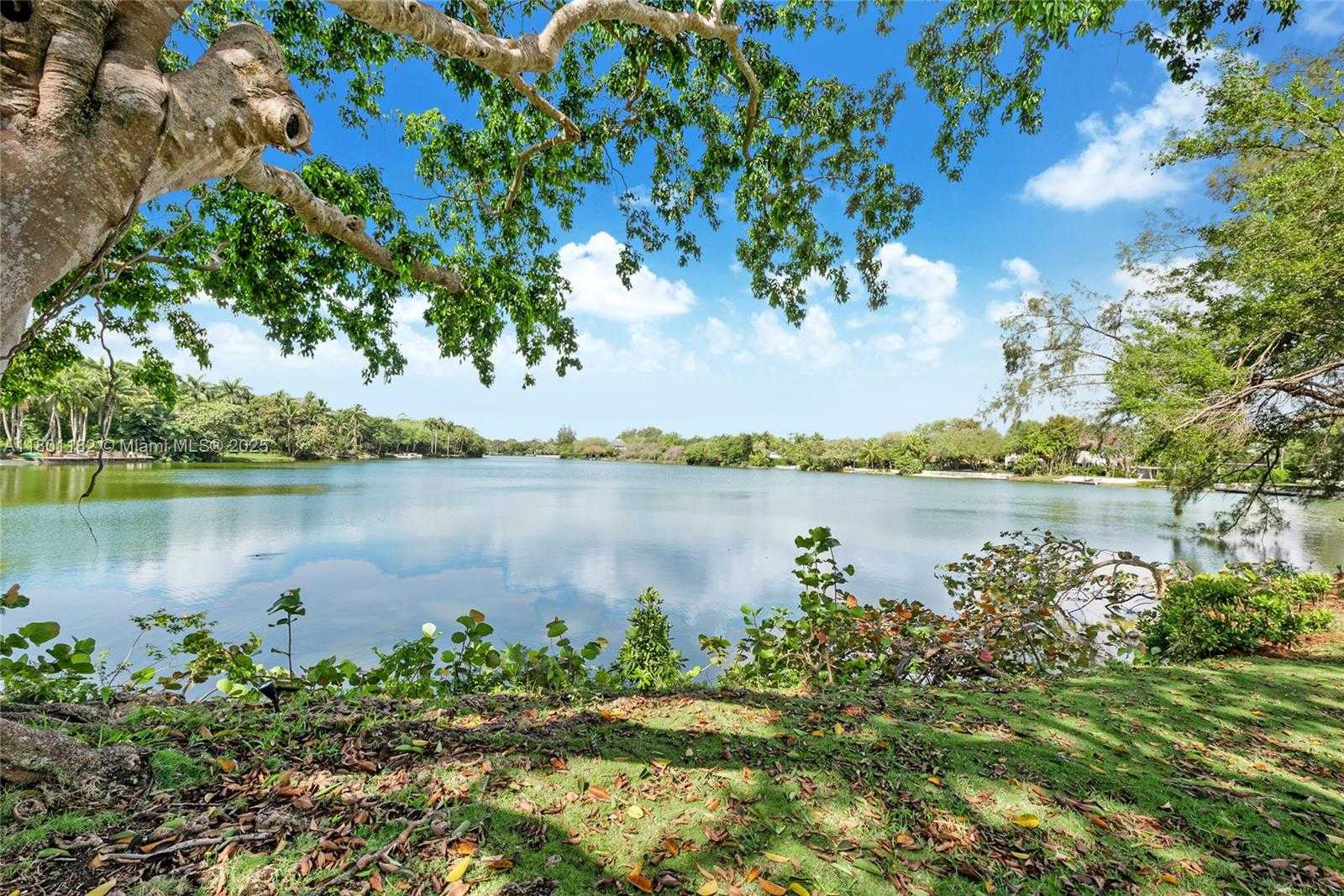 Small Image of 9000 SCHOOL HOUSE RD, Coral Gables Number 21