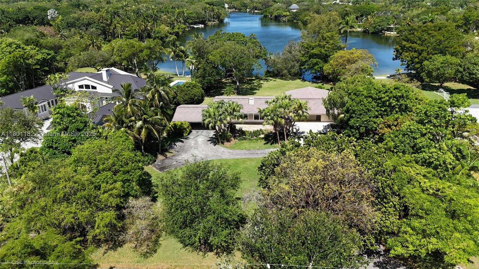 Small Image of 9000 SCHOOL HOUSE RD, Coral Gables Number 5