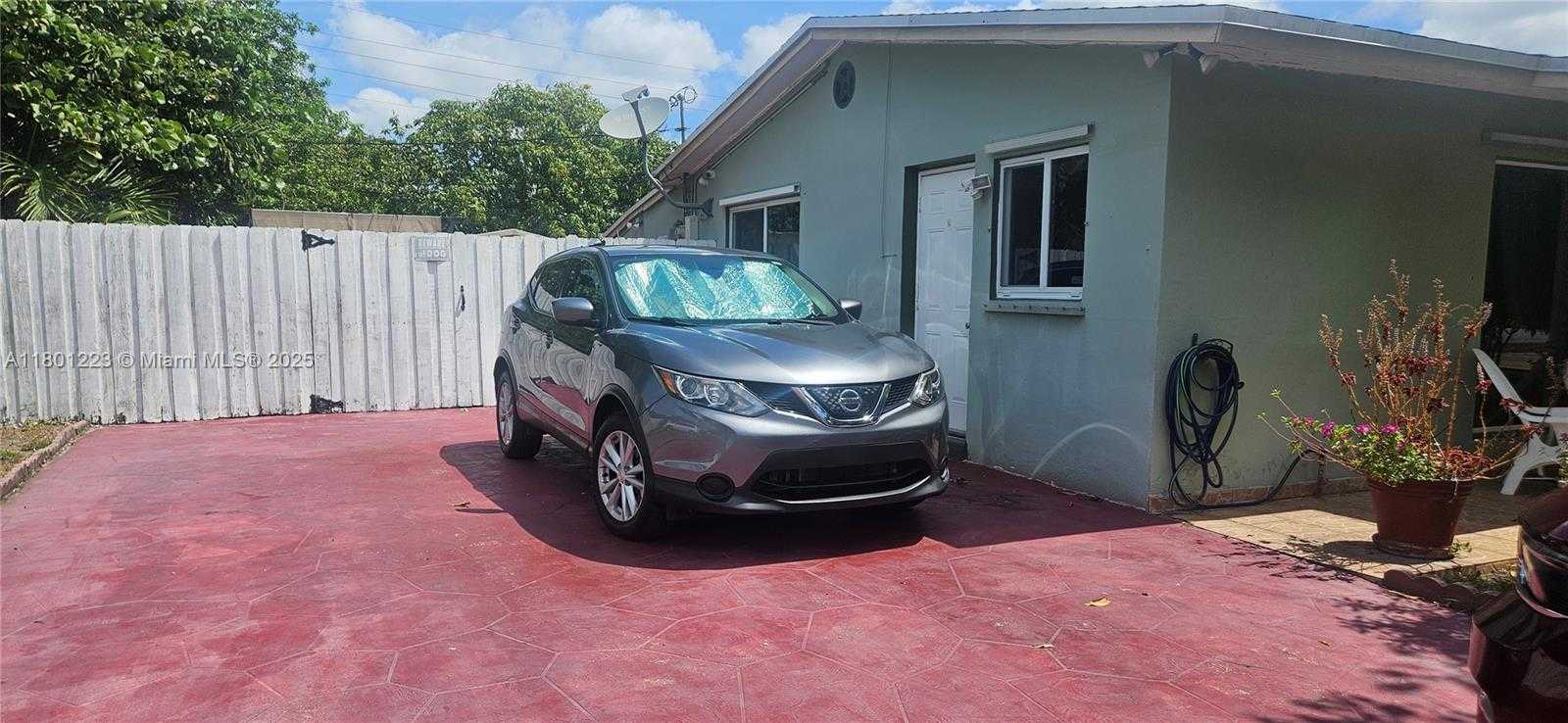 Small Image of 3981 NORTH WEST 173RD TER, Miami Gardens Number 2