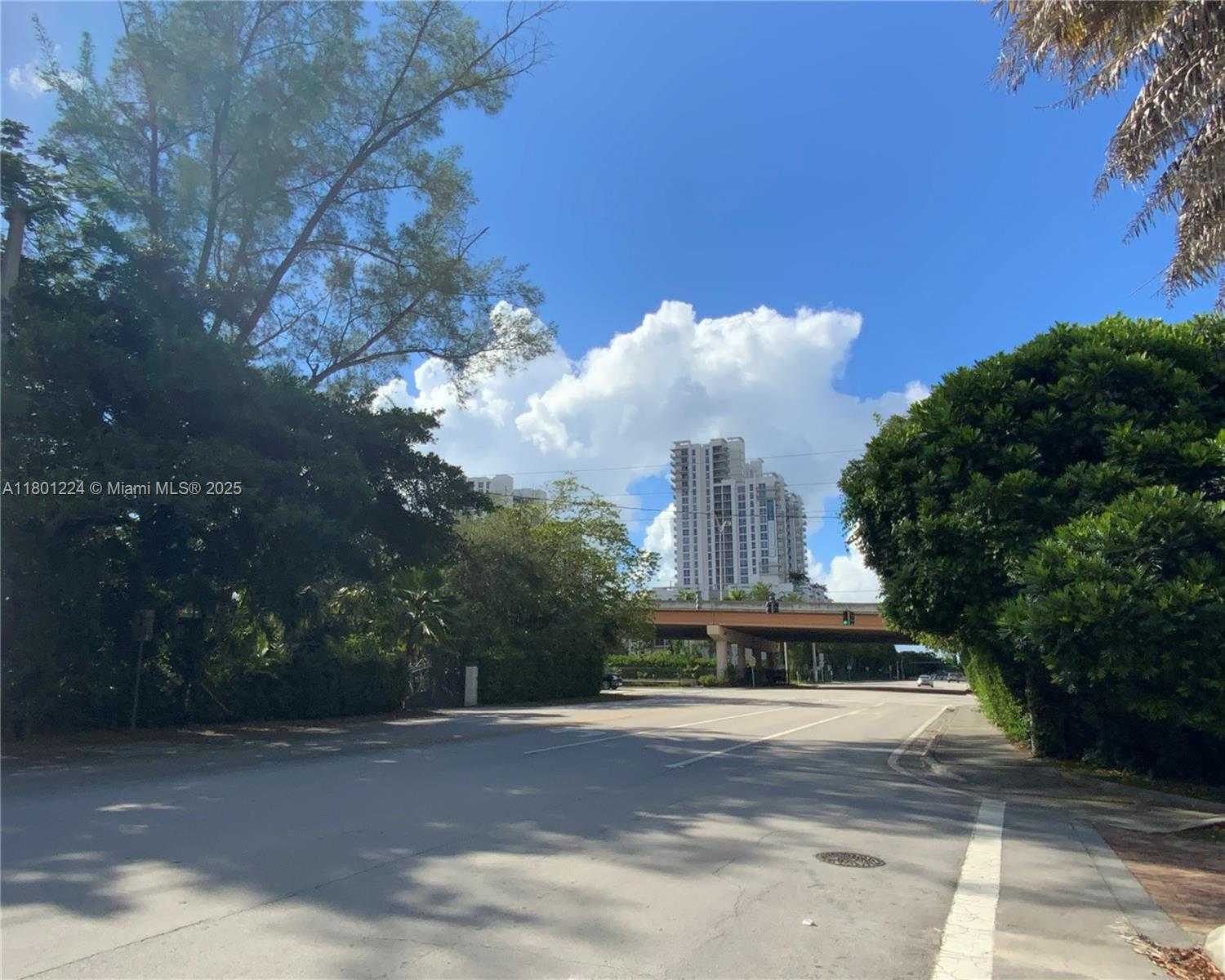 Small Image of 7901 SOUTH WEST 72ND AVE, Miami Number 3