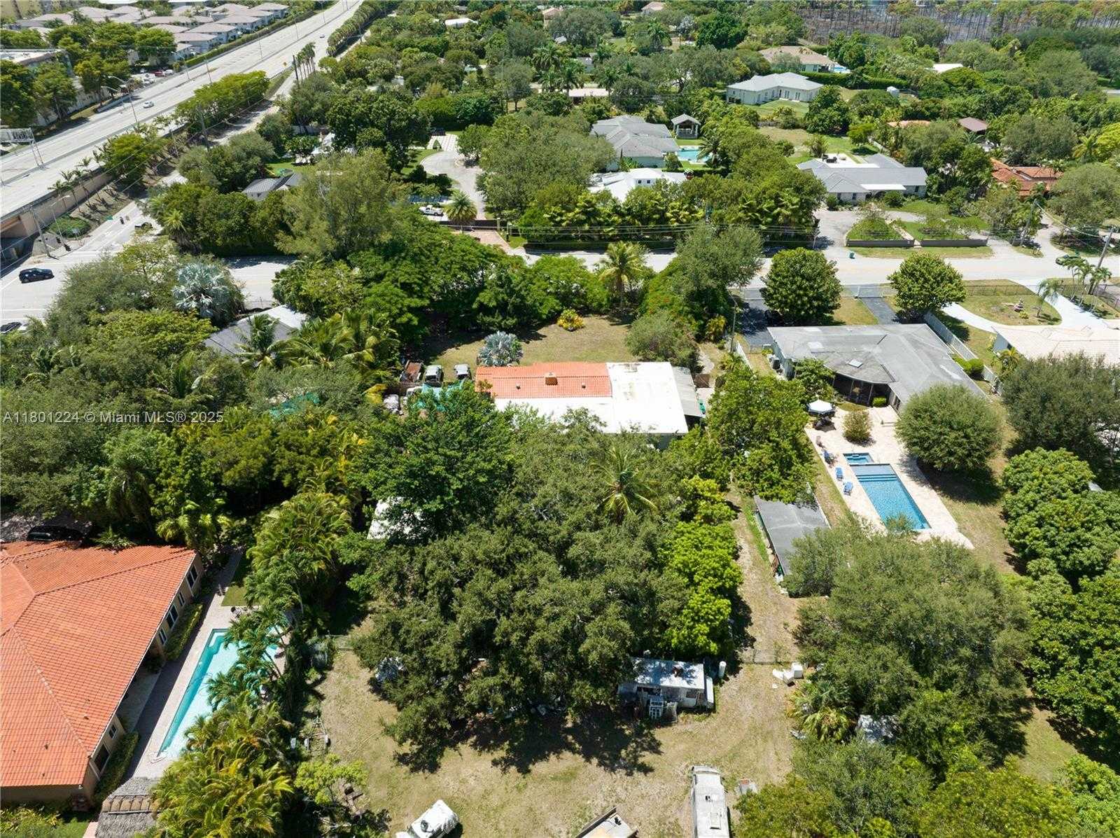 Small Image of 7901 SOUTH WEST 72ND AVE, Miami Number 7