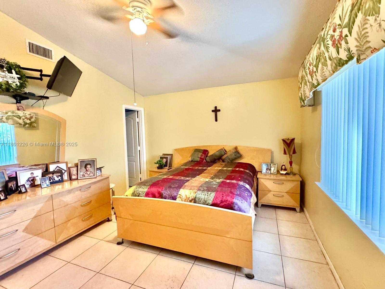 Small Image of 11431 SOUTH WEST 21ST ST, Miramar Number 13
