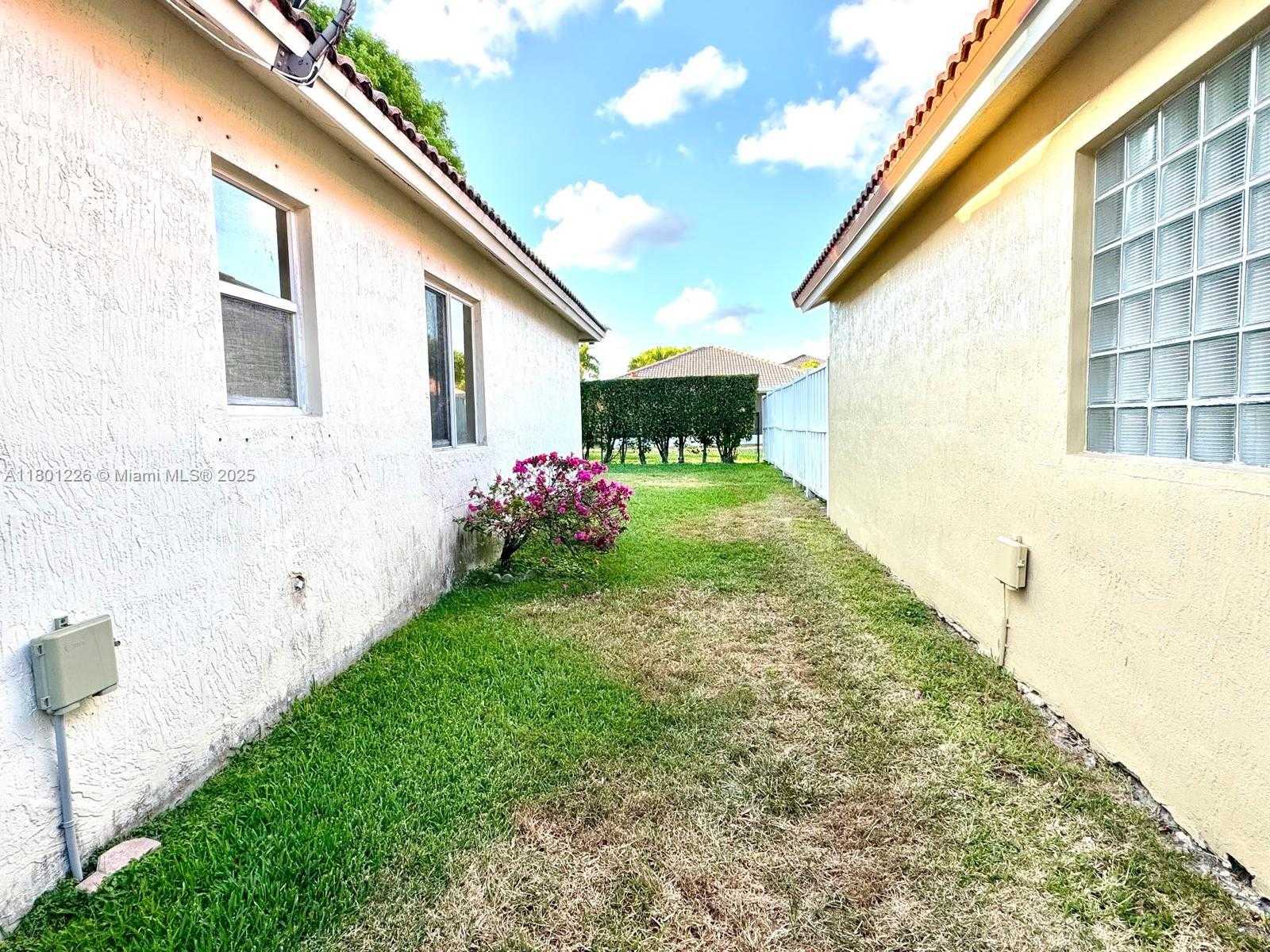 Small Image of 11431 SOUTH WEST 21ST ST, Miramar Number 19