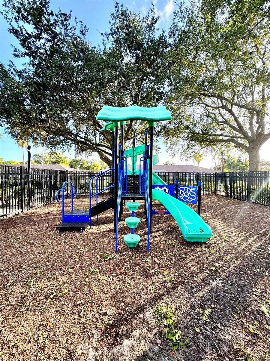 Small Image of 11431 SOUTH WEST 21ST ST, Miramar Number 29