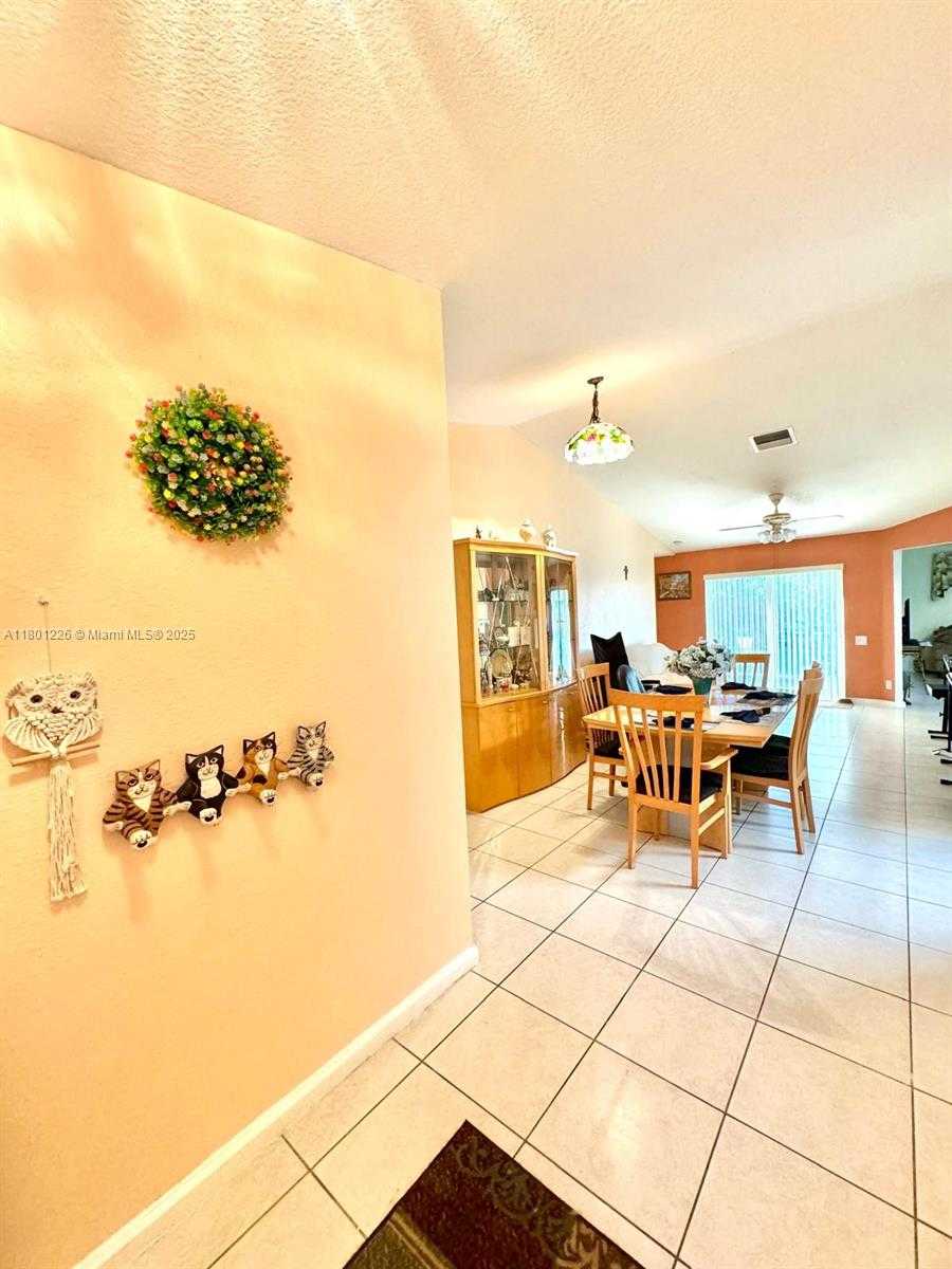 Small Image of 11431 SOUTH WEST 21ST ST, Miramar Number 6