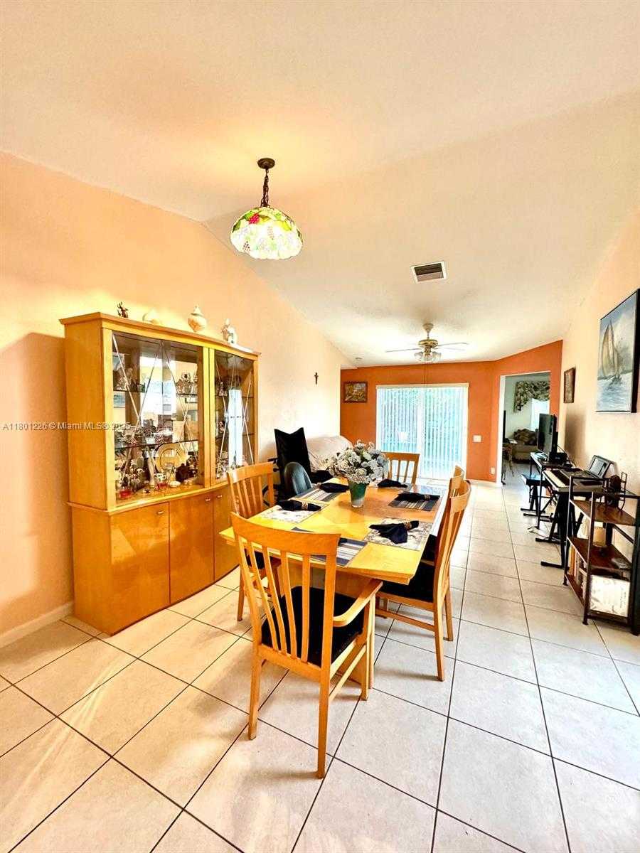 Small Image of 11431 SOUTH WEST 21ST ST, Miramar Number 7