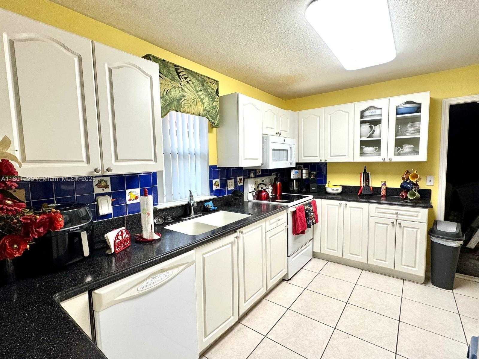 Small Image of 11431 SOUTH WEST 21ST ST, Miramar Number 9